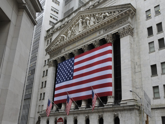 Stock Market Update: S&P 500 Nears Record Highs as Nike Soars, Tesla Shakes Up Leadership, Tariff Fears Ease